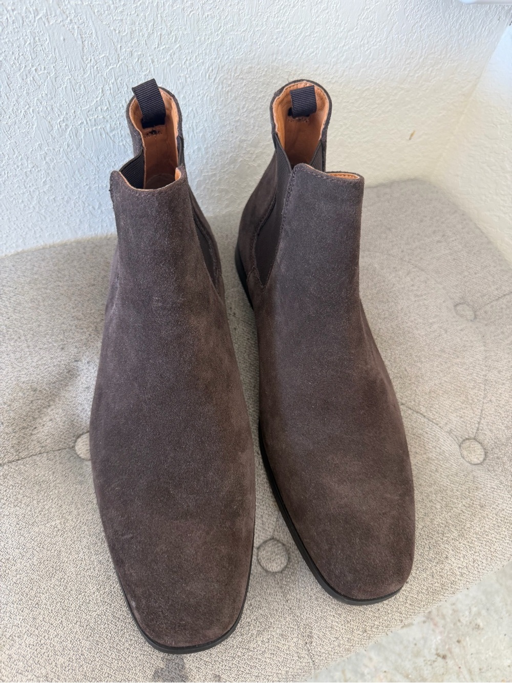 Express Men's Dark Brown Suede Chukka Boots